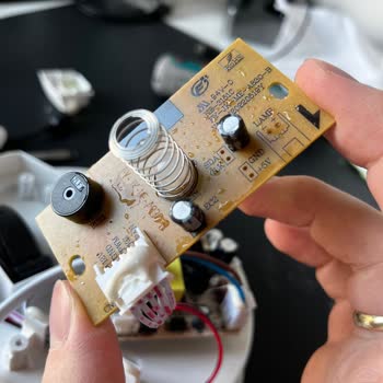 Bebek Odasında Yangın Ve Elektrik Çarpması Riski Taşıyan Nemlendiricinin Tam İadesi Talebi