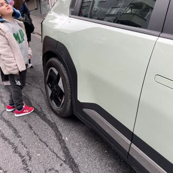 Bayrampaşa Belediyesi Dikkatsizliği Nedeniyle Aracımda Çizik Oluştu