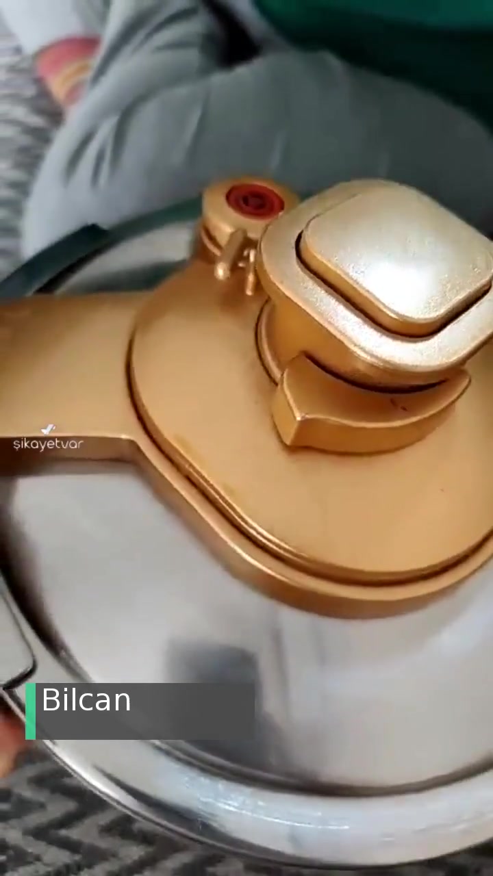 Korkmaz Markalı Düdüklü Tencerem Hava Kaçırıyor videonun kapak resmi