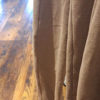 Ayıplı Pantolonlarda Diz Yapma Sorunu Ve Mağaza İnceleme Reddine Şikayet