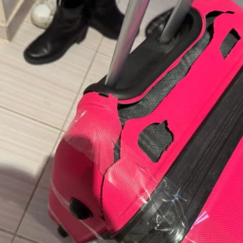 Görevlinin Sert Düşürmesiyle Kırılan Bavul İçin Tazminat Talebi