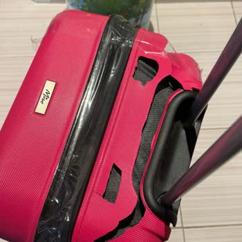 Görevlinin Sert Düşürmesiyle Kırılan Bavul İçin Tazminat Talebi