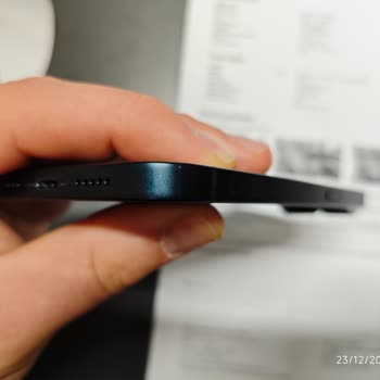 Media Markt Kayseri Forum'da İPhone 14 Kasasında Çizik Ve Fotoğraf Talebi Reddi