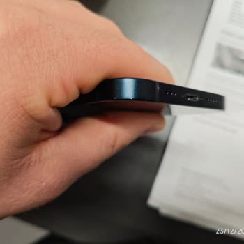 Media Markt Kayseri Forum'da İPhone 14 Kasasında Çizik Ve Fotoğraf Talebi Reddi