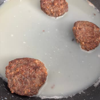 Akçaabat Köfte Rengi Beyaz, Kokusu Rahatsız Edici Ve Tadı Kötü, Sağlık Riski