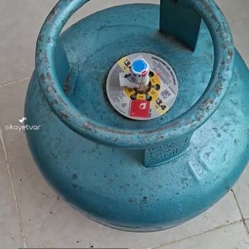 İpragaz Tüpler Çok Eski Çok Bakımsız Durumda!