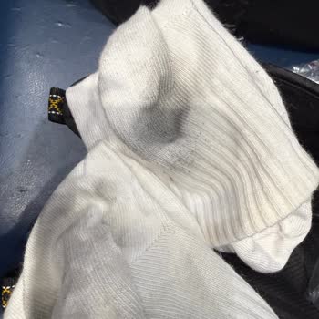 Skechers 6.000 TL'lik Botta Boya Lekesi Ve Çözüm Bulamama