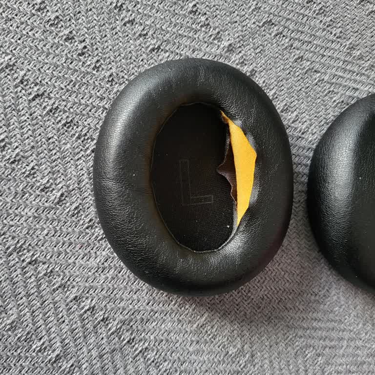 Anker Soundcore Life Q30 Shows Poor Build Quality Early On