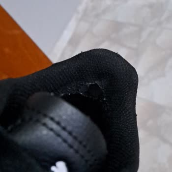 İç Tabanı Yırtılan Ayakkabıya Değişim Talebim Cevapsız