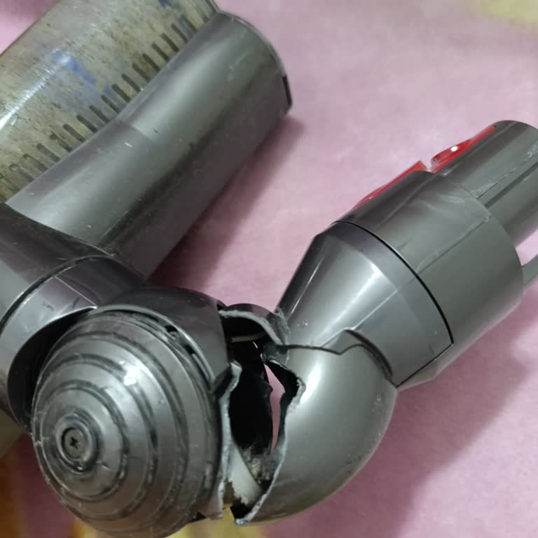 Dyson V10 Cleaning Head Breaks After Only Five Months of Use