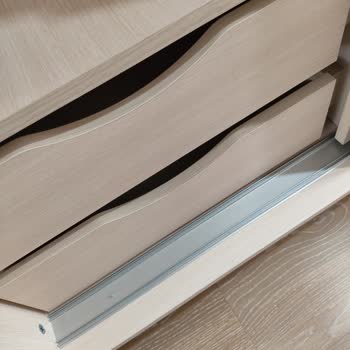 Eksik Parçalar Ve Hatalı Montaj Nedeniyle Gardırop Şikayeti