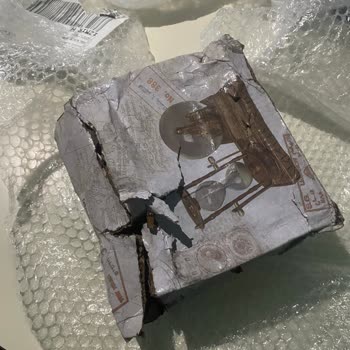 DHL Tarafından Teslim Edilen Hediye Ürünüm Su İçinde Ve Kırık Olarak Geldi