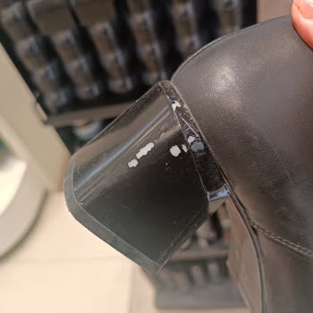 Tergan Ayakkabısının Bir Ay Kullanımda Topuk Soyulması Ve İade Talebi