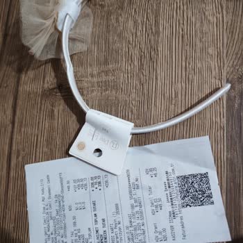 A101 Mağazadan Alınan Pixy Love Taç Kırıldı Ve Ücret İadesi Talep Edildi