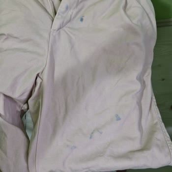 Gizli Düğme Etiketi Pantolonuma Boya Akıttı, Mağaza Çözüm Sunmadı