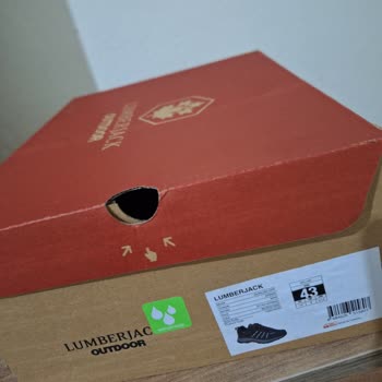 Kısa Sürede Aşırı Koku Çıkaran Lumberjack Ayakkabısının Değişimi Talep Ediliyor