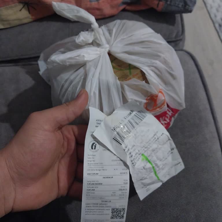 Migros Yemek'te 1,5 Saat Bekletilen Siparişin Kurye Atanmaması Ve İptali