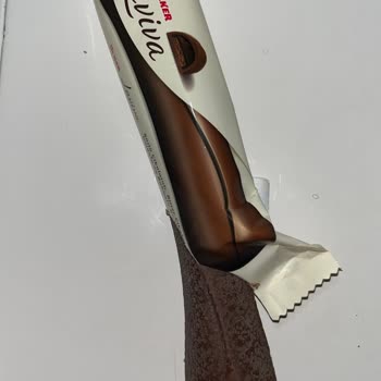 Laviva Klasik Çikolatasının Pütürlü Görünümü Ve Bozuk Tadı