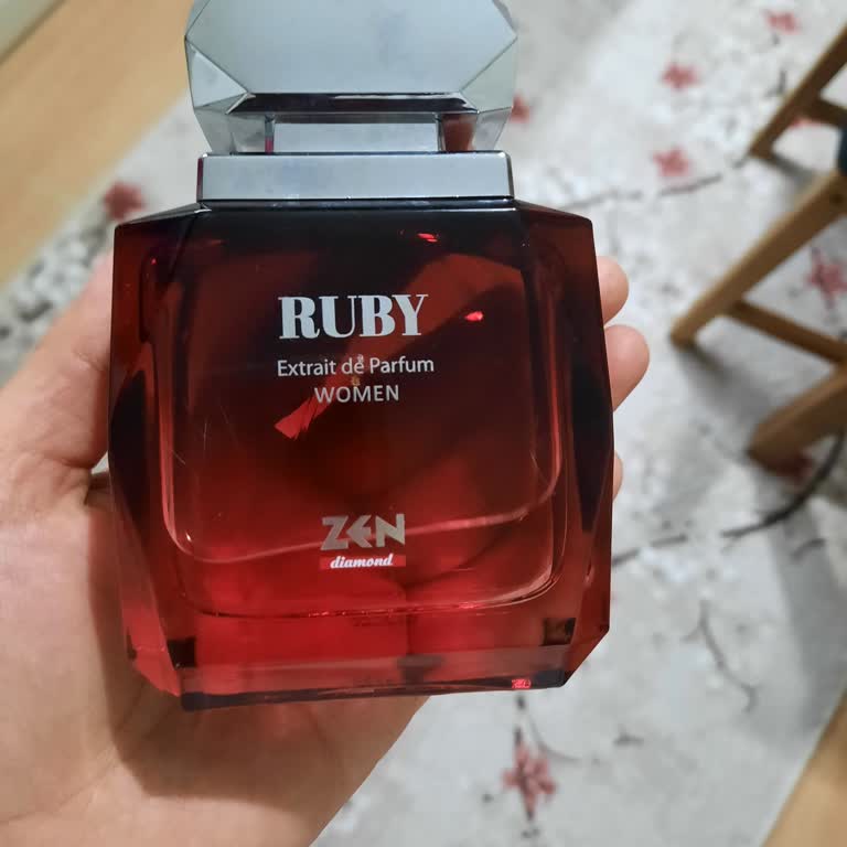 Zen Pırlanta Bozuk Bir Ürün Hissi Veren Rahatsız Edici Bir Koku Fark Ettim