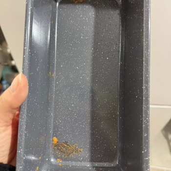 İlk Kullanımda Kek Kalıbı Parçalandı, Schafer Ve Trendyol Yardım Reddetti