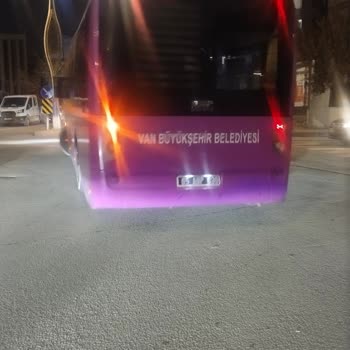 Güzergâh Tamamlanmadan Otobüsten İndirildi Ve Sürücü Kaba Üslup Kullandı