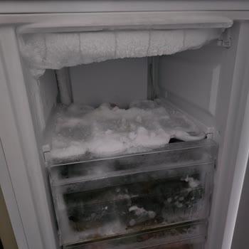 Üst Bölümde Kar Ve Buzlanma, Kapak Açılmıyor