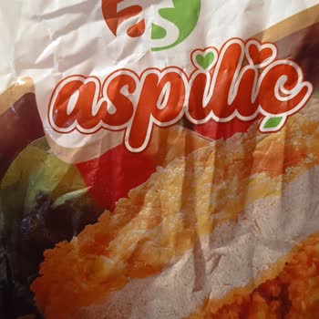 A101'de Satın Alınan Piliç Schnitzel Ürünün İçinde Tüy