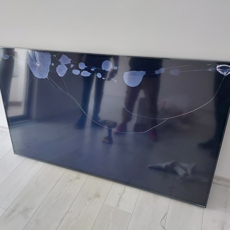 Kırık Çıkan Televizyon Ve Teknosa’nın Değişim Reddi