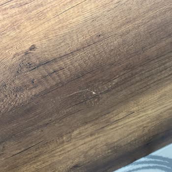 Adore Mobilya'da Çatlak Masa Ve Uzun Süreli Yedek Parça Gecikmesi