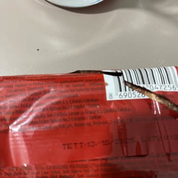 A101 Şubesinde Son Kullanma Tarihi Erken Ürünlerin Rafta Satılması