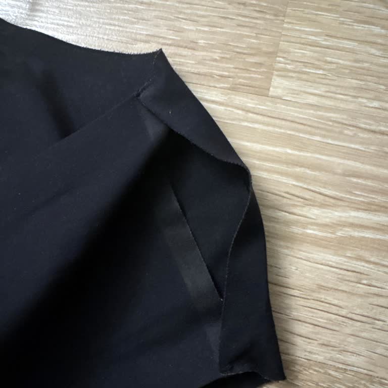 Yapışkan Kısımları Kopan Sütyen İçin Değişim Sözünün Tutulmaması