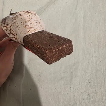 Üzerinde Beyaz Lekeli Ve Bozuk Tadaki Gofretler İçin Acil İnceleme Talebi