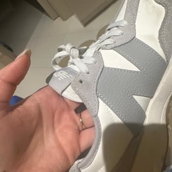 New Balance 327 Ayakkabısının Kısa Sürede Deri Kırılmaları Ve Mağazanın Ret Cevabı