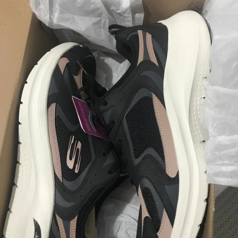 Skechers Mağazası İade Talebimi Reddetti, Onayına Rağmen Değişim Teklif Ediyor