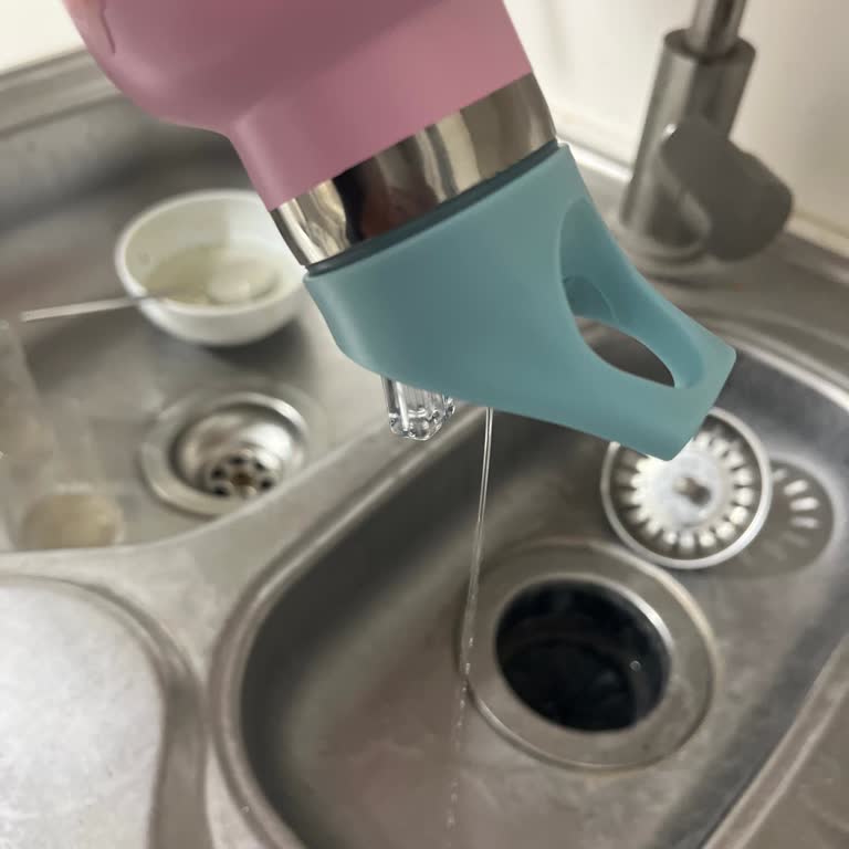 Skip Hop Sulukta Sürekli Su Sızıntısı Ve Değişim İsteği