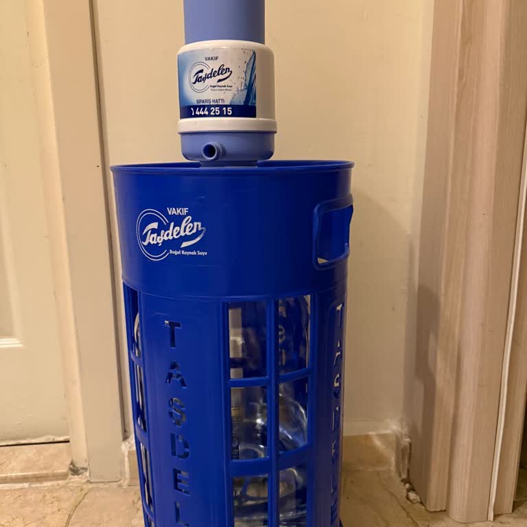 Cam Damacana Borusu Kırıldı, Sağlık Riski Ve Müşteri Hizmetleri Duyarsızlığı