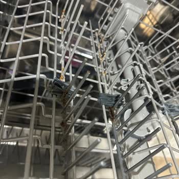 Arçelik Bulaşık Makinesinin Sepetlerinde Paslanma Ve Ücretsiz Değişim Talebi