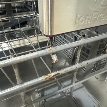 Arçelik Bulaşık Makinesinin Sepetlerinde Paslanma Ve Ücretsiz Değişim Talebi