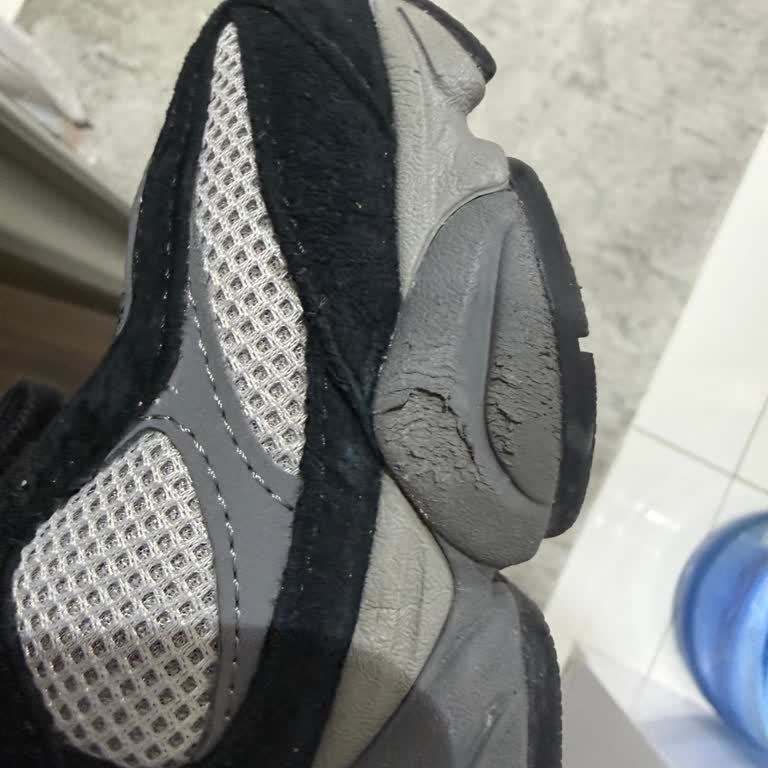 New Balance Ayakkabısında Kısa Sürede Deformasyon Ve Dayanıklılık Sorunu