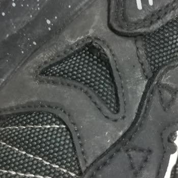 Ayakkabının İç Topukta Yırtılması Ve Su Geçirmesi Nedeniyle İade Talebi