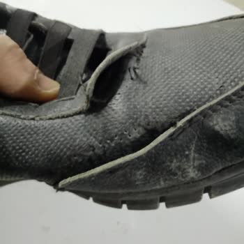 Yan Dikiş Patlaması Nedeniyle Garanti Kapsamında Ayakkabı Değişimi Talebi