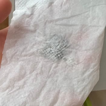 Sofia Kağıt Havlusunda Görülen Kirli Madde Hijyen Endişesi