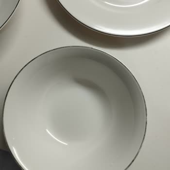 Çeyiz Setindeki Tabak Çizgileri Silindi Ve Tencere Kapakları Kırıldı