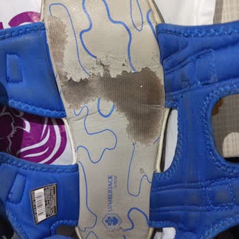 FLO Ayakkabı Kısa Sürede Deforme Olan Sandalet İçin Değişim Ve İade Talebi