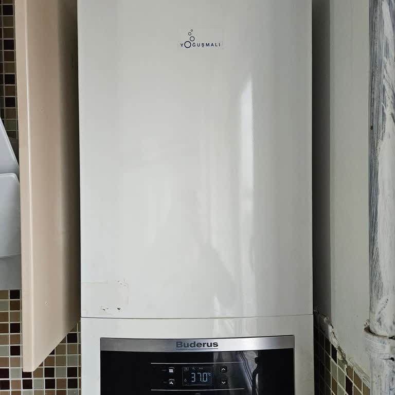 Buderus Kombim Su Sızıntısı Ve 6A Arızasıyla Çözüm Bekliyor