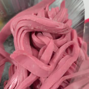 BİM Aytaç Sosis Ürünün Bozulması Sağlık Riski Ve Güven Kırıklığına Yol Açıyor