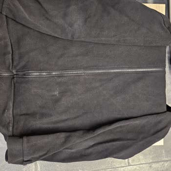 Mavi Hırkada Tek Yıkamada Renk Solması Ve Küçülme, Değişim Talebi