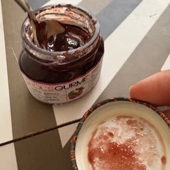 Şeker İlavesiz Reçelde Şeker Kristalleri Bulundu