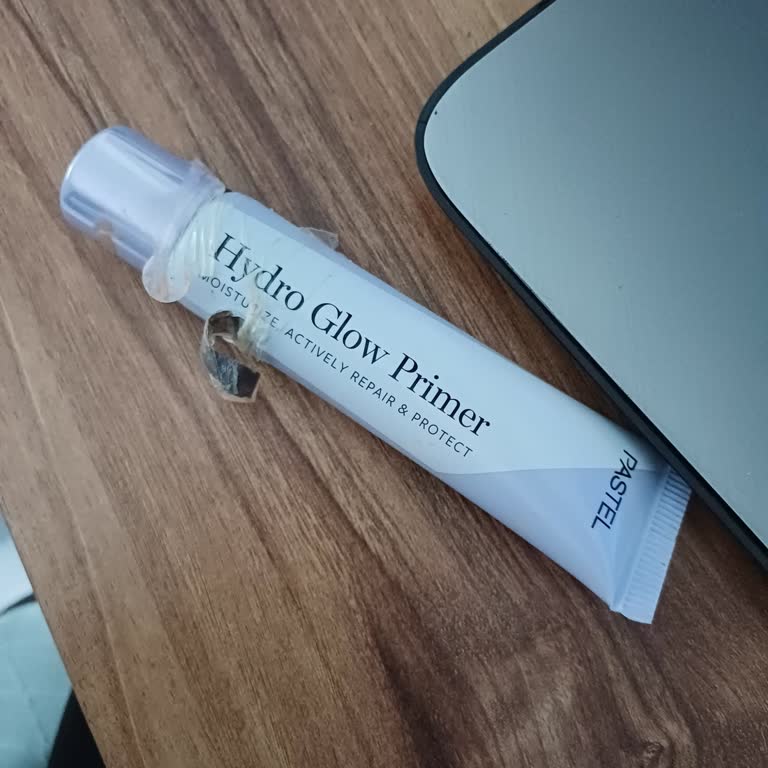 Gratis Pastel Hydro Glow Primer Ürünü Cildimde Akne Oluşturarak Geri Ödeme Talep Ediyor