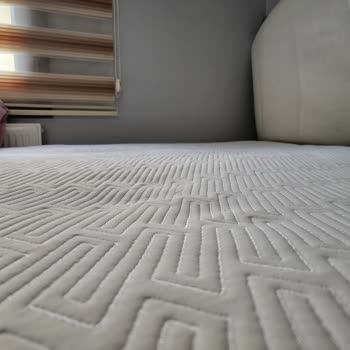 Çöken Yatak Ve Yanıltıcı Bilgilendirme Nedeniyle İade Talebi